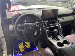 تۆیۆتا لاند کروزەر